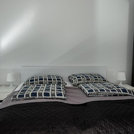 Apartament Przy Parku Z Duzym Tarasem ,Prywatny Parking Apartment Swinoujscie Exterior photo